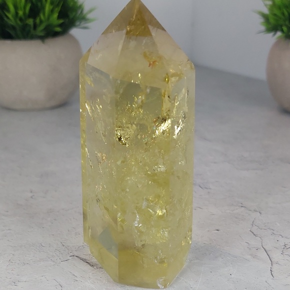 Lemon Citrine Point | Stone of Abundance, Positivity & Personal Power - Picture 5 of 5